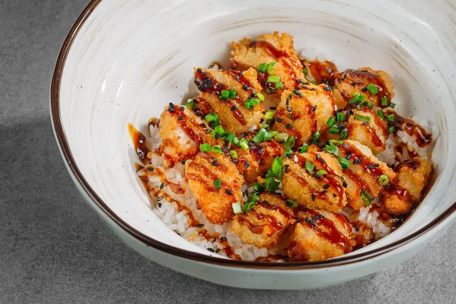 Рис с курицей в соусе терияки